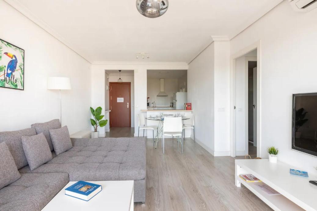 Apartamento Amplio Con 4 Habitaciones Y 2 Banos - Great Apartment With 4 Rooms - 2 Baths Seville Luaran gambar