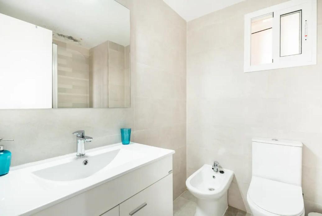 Apartamento Amplio Con 4 Habitaciones Y 2 Banos - Great Apartment With 4 Rooms - 2 Baths Seville Luaran gambar